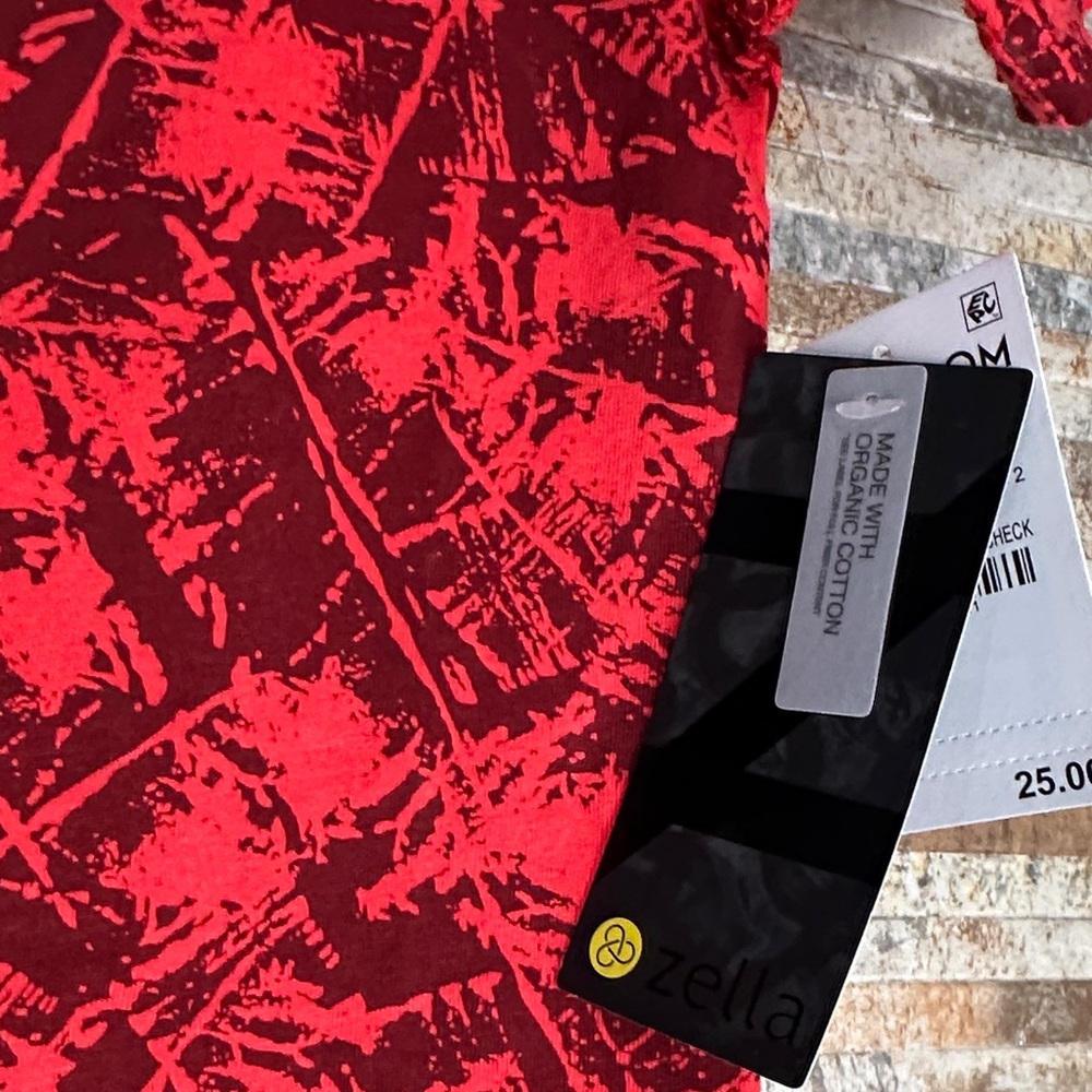 Zella Red Graphic Kids Tee - Picture 2 of 4
